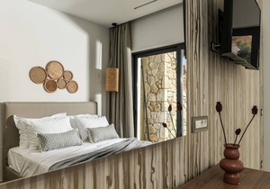 1-Bedroom Apartment with Pool View - Lagoon Luxury Suites