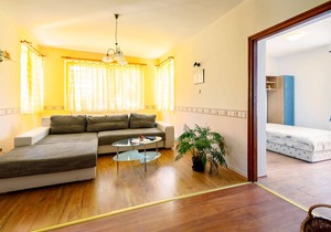 100 m² Apartment ∙ 2 bedrooms ∙ 5 guests