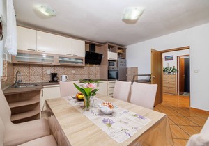100 m² Apartment ∙ 2 bedrooms ∙ 6 guests
