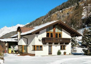 100 m² Apartment ∙ 3 bedrooms ∙ 8 guests