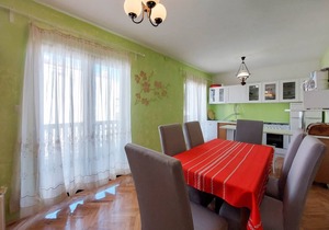 100 m² Apartment ∙ 3 bedrooms ∙ 8 guests