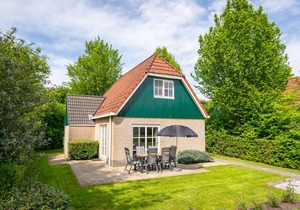 100 m² Bungalow ∙ 2 bedrooms ∙ 4 guests