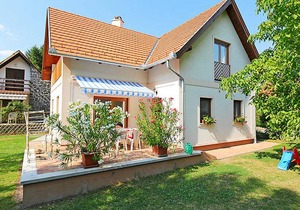 100 m² House ∙ 3 bedrooms ∙ 8 guests