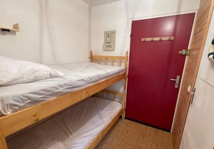 100m from shops, 2nd floor, balcony, tv, 17m², Pra Loup