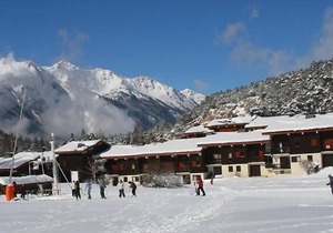 100m from ski slopes, 2nd floor, balcony, parking, tv, ski locker, 47m², La Norma