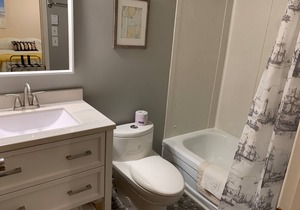 102 - Standard Room - 2 Queen Beds -1st Floor