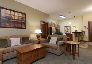 105 m² Condo ∙ 2 bedrooms ∙ 8 guests
