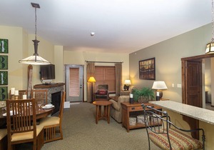 105 m² Condo ∙ 2 bedrooms ∙ 8 guests