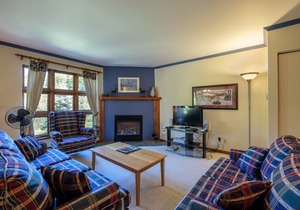 107-3 JARDIN DU VILLAGE, Village de Mont Tremblant