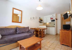 10m from ski slopes, 2nd floor, balcony, tv, ski locker, 25m², Val Cenis