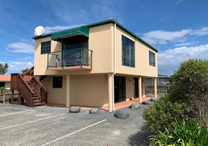 112 on Beach - 3 Bedroom Apartment
