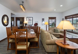 122 m² Condo ∙ 3 bedrooms ∙ 10 guests