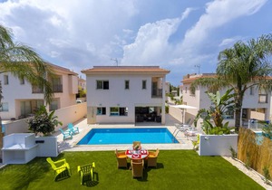 130 m² Villa ∙ 3 bedrooms ∙ 6 guests