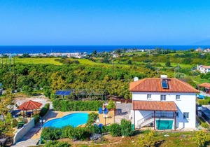 140 m² Villa ∙ 2 bedrooms ∙ 4 guests