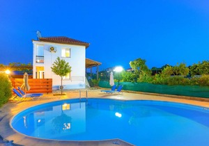 140 m² Villa ∙ 2 bedrooms ∙ 4 guests
