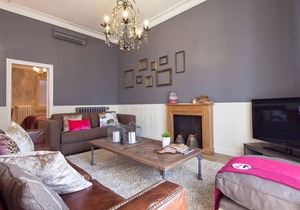 145 m² Apartment ∙ 3 bedrooms ∙ 9 guests