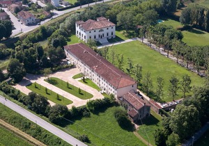 150 m² Apartment ∙ 2 bedrooms ∙ 4 guests