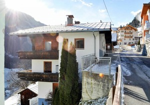 150 m² Apartment ∙ 7 bedrooms ∙ 12 guests