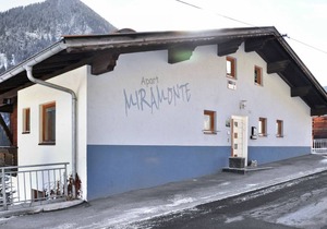 150 m² Apartment ∙ 7 bedrooms ∙ 12 guests