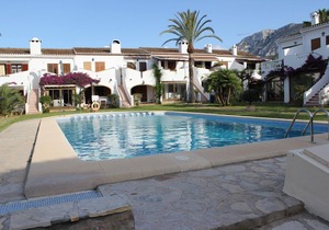 150 Tropicana Park, 81-B