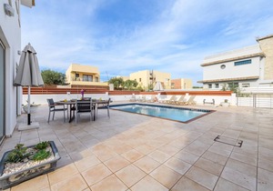 160 m² Villa ∙ 4 bedrooms ∙ 8 guests