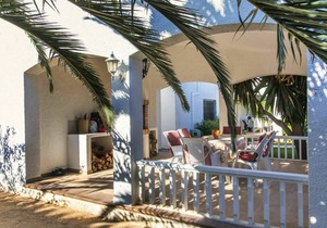 160 m² Villa ∙ 4 bedrooms ∙ 9 guests