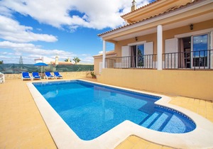 170 m² Accommodation ∙ 4 bedrooms ∙ 8 guests