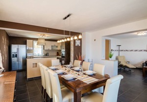 180 m² Apartment ∙ 4 bedrooms ∙ 9 guests