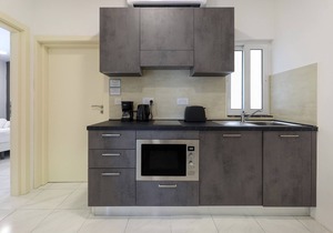 2 Bedroom 1 Bathroom Seaview Apartment