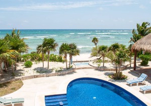 2 Bedroom (3 beds) Beachfront Condo Akumal 201