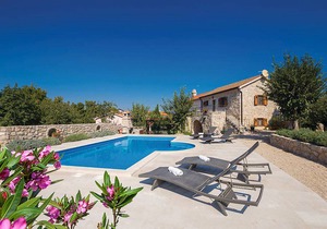 2 bedroom accommodation in Malinska