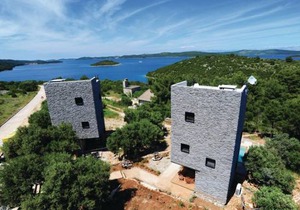 2 bedroom accommodation in Dragove