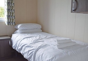 2 bedroom accommodation in Lowestoft
