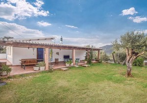 2 bedroom accommodation in Oliena (NU)