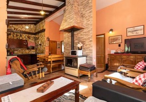 2 bedroom accommodation in Desne