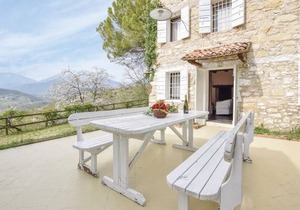 2 bedroom accommodation in Tarzo