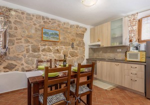 2 bedroom accommodation in Malinska