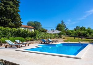 2 bedroom accommodation in Malinska