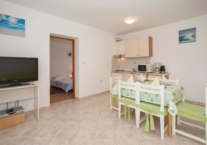2 bedroom accommodation in Malinska