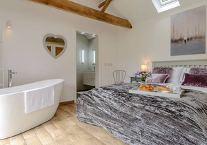 2 bedroom accommodation in Elsham, near Brigg