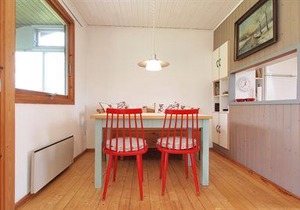2 bedroom accommodation in Mern