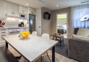 2 bedroom apartment next to Sagrada Familia