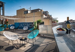 2 bedroom apartment next to Sagrada Familia