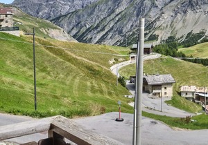 2 Bedroom Beautiful Chalet Apartment in Livigno