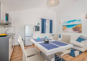 2 bedroom cozy home in Kras