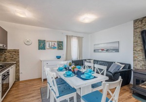 2 bedroom cozy home in Kras