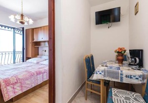 2 Bedroom Lovely Apartment In Ribarica