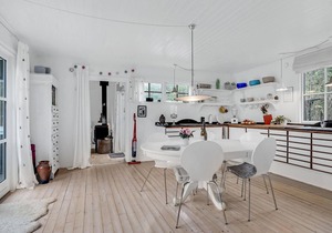 2 bedroom nice home in Askeby