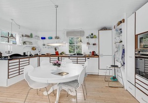 2 bedroom nice home in Askeby