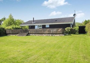 2 Bedroom Nice Home In Samsø